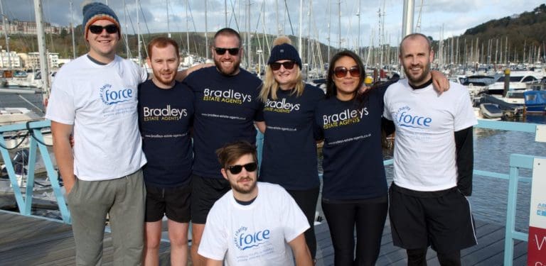 Kiera inspires grand effort by Bradleys rowers