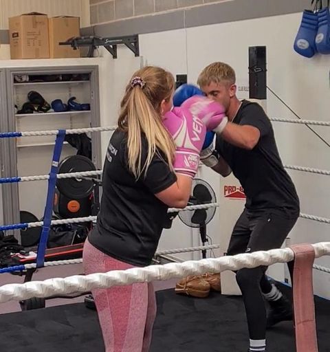 Charity boxing night for brave rookies