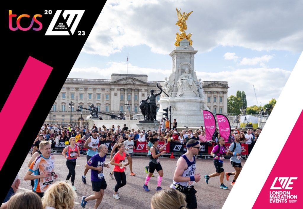 London Marathon runners outside Buckingham Palace
