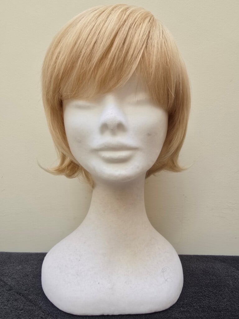 Blonde with a basic cap 361