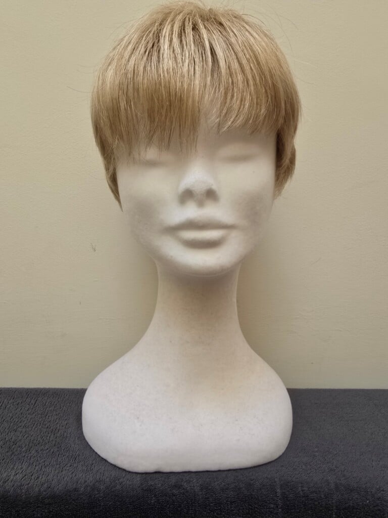 Blonde with a basic cap 363