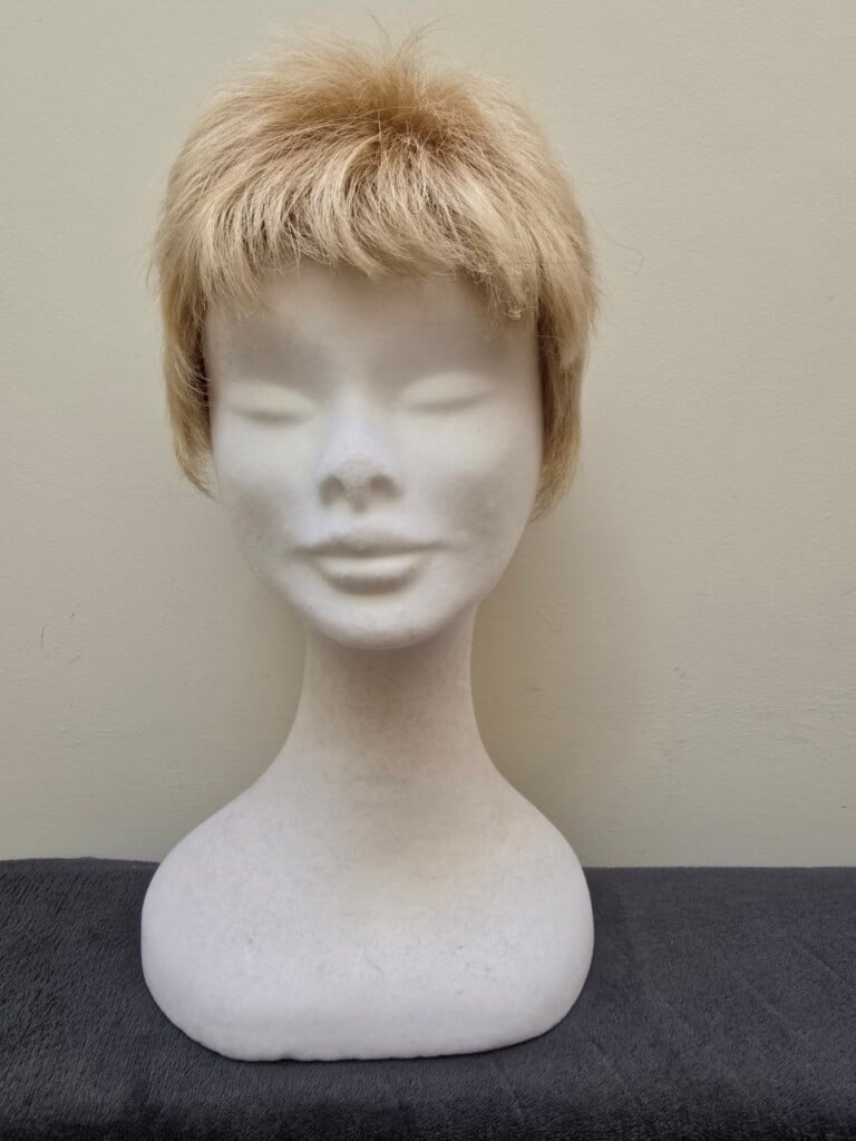 Blonde with a basic cap 397