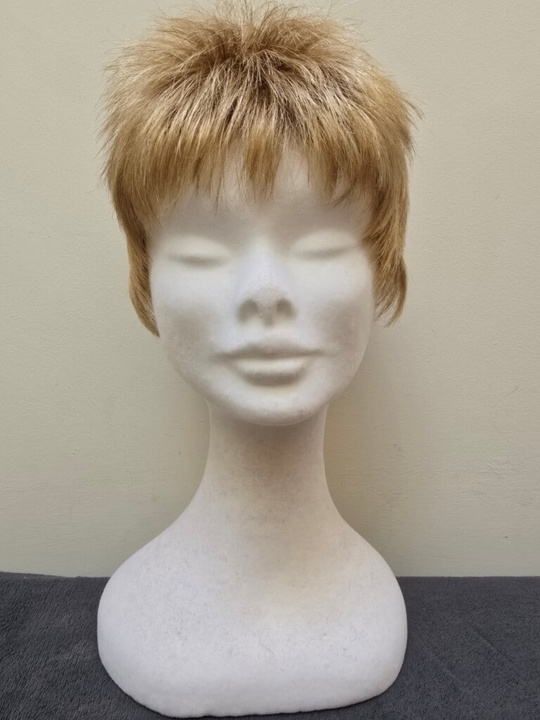 Blonde with a basic cap 398