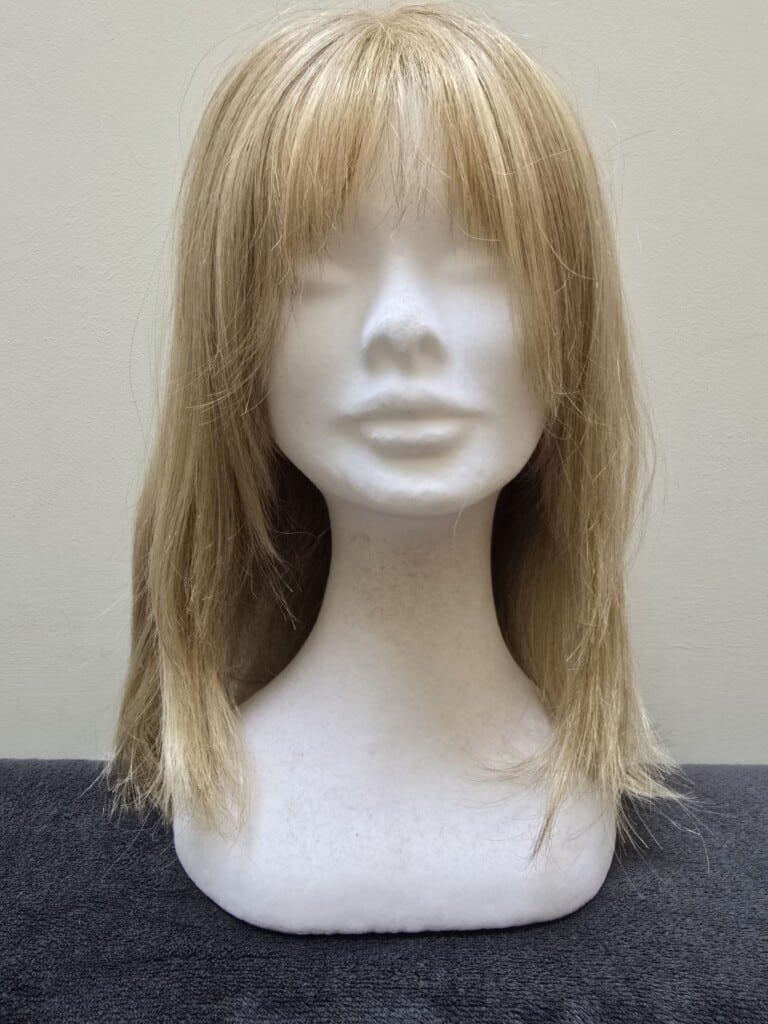 Blonde with a Basic Cap and a Lace Parting Wig No. 431
